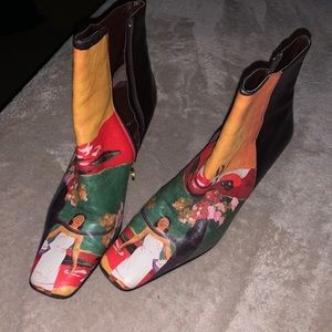 JEON Los Angelas Painted lady 9.5 booties